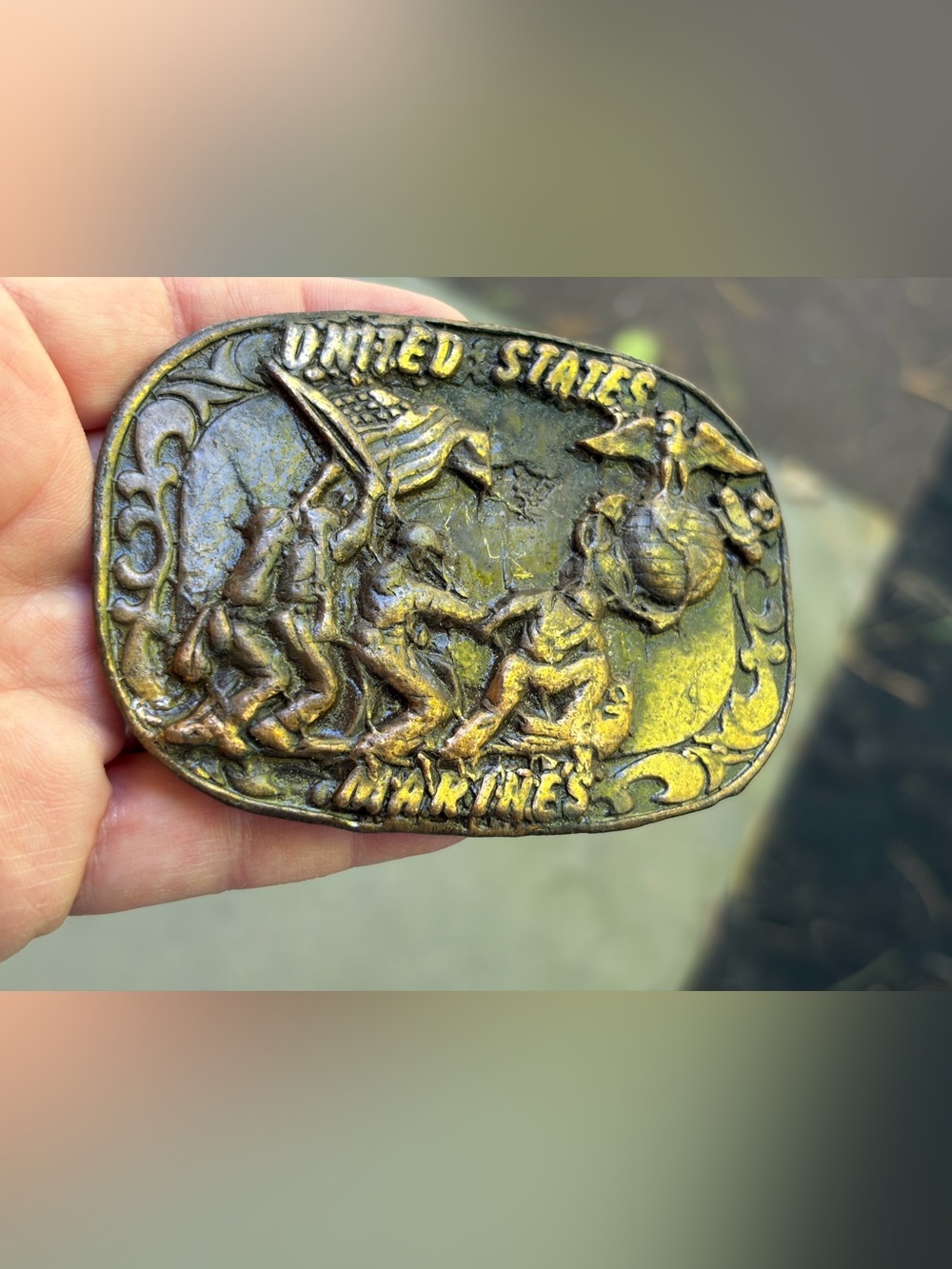 Vtg brass United States Marines belt buckle commemorating the Battle of Iwo Jima